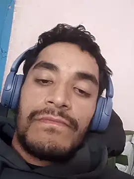 Snapshot of nskgenz chatting on 11.05.25 nskgenz online show from 11.05.25