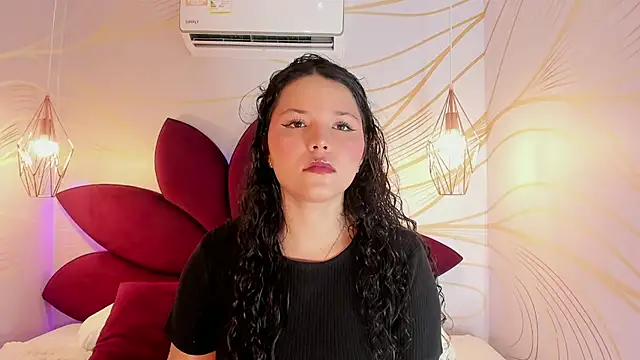 Snapshot of LottiCarter chatting on 10.18.25 LottiCarter online show from 10.18.25