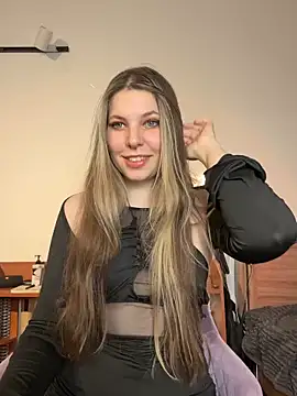 Annie aww online show from 03.13.25