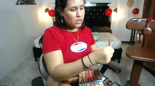Snapshot of candy_hairy chatting on 02.15.25 candy hairy online show from 02.15.25