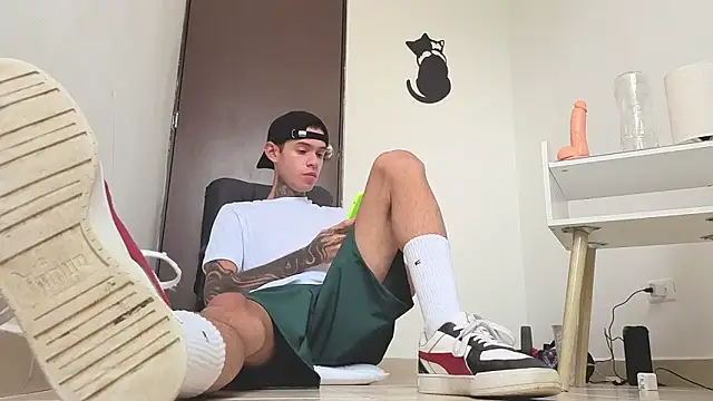 Saturno v online show from 11.06.25