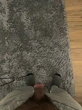 Snapshot of zilzop chatting on 02.13.25 zilzop online show from 02.13.25