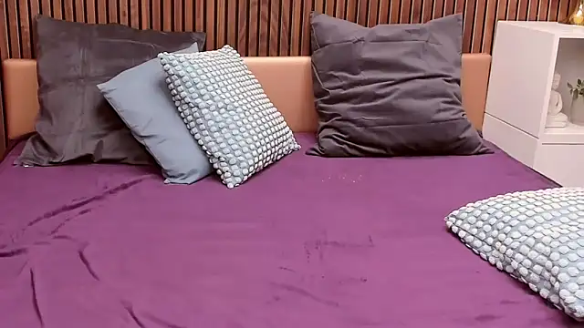 Snapshot of NataliaNightX chatting on 12.30.24 NataliaNightX online show from 12.30.24