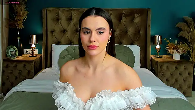 Snapshot of CalyMoon chatting on 01.31.26 CalyMoon online show from 01.31.26