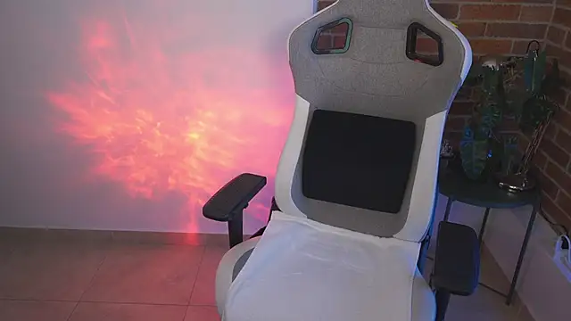 anyacutex online show from 02.16.25