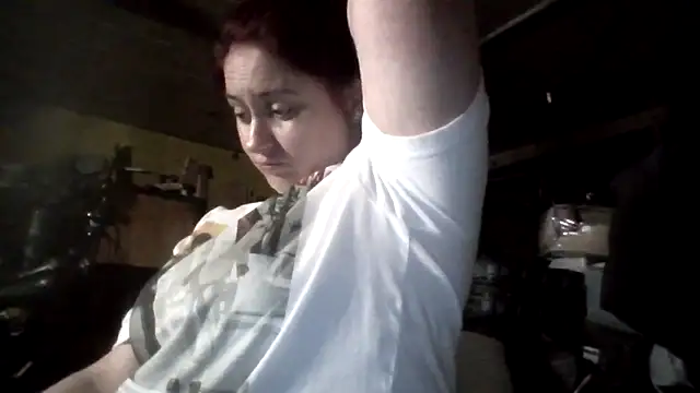 Snapshot of lilbishmiss chatting on 05.27.26 lilbishmiss online show from 05.27.26