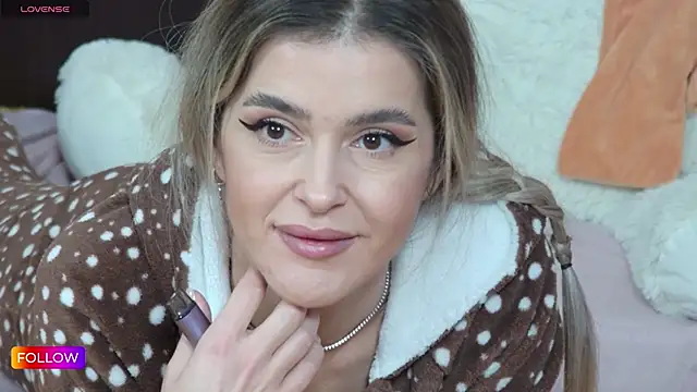 Sarah-Hart online show from 12.23.24