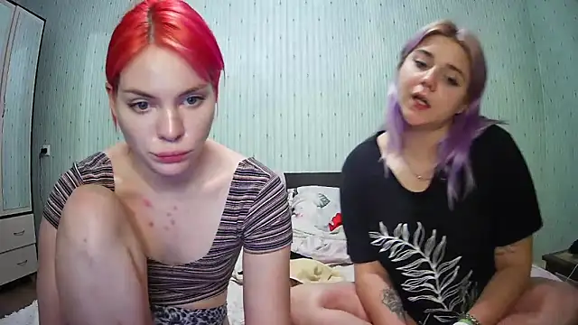 Snapshot of ChrisGirls chatting on 12.06.24 ChrisGirls online show from 12.06.24