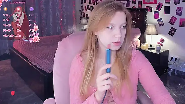 Snapshot of KarambaMoon chatting on 03.01.26 KarambaMoon online show from 03.01.26