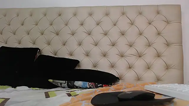 isabella jazz online show from 02.28.25