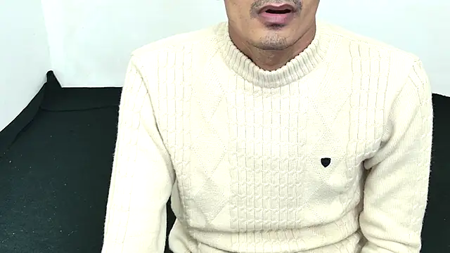 Snapshot of Habibi_big_b chatting on 11.15.25 Habibi big b online show from 11.15.25