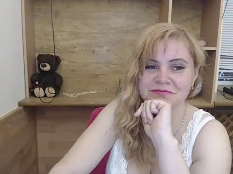DaniellaKiss online show from 05.15.26