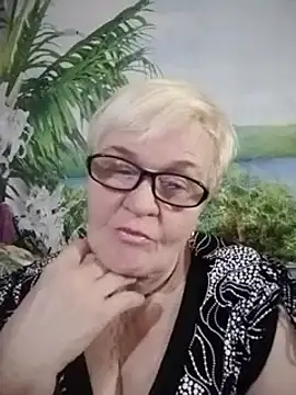 Snapshot of VioletSweet566 chatting on 12.01.24 VioletSweet566 online show from 12.01.24