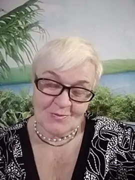 Snapshot of VioletSweet566 chatting on 12.02.24 VioletSweet566 online show from 12.02.24