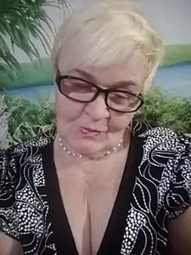 Snapshot of VioletSweet566 chatting on 12.03.24 VioletSweet566 online show from 12.03.24