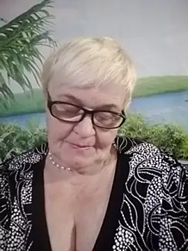 Snapshot of VioletSweet566 chatting on 12.04.24 VioletSweet566 online show from 12.04.24