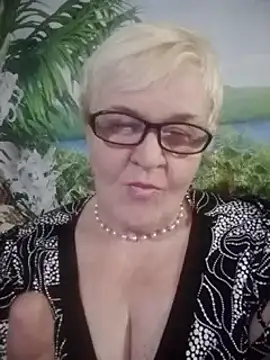 Snapshot of VioletSweet566 chatting on 12.06.24 VioletSweet566 online show from 12.06.24