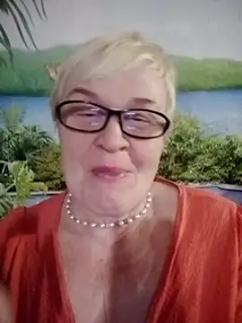 Snapshot of VioletSweet566 chatting on 12.08.24 VioletSweet566 online show from 12.08.24