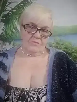 Snapshot of VioletSweet566 chatting on 12.09.24 VioletSweet566 online show from 12.09.24