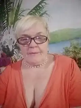 Snapshot of VioletSweet566 chatting on 12.09.24 VioletSweet566 online show from 12.09.24