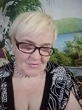 Snapshot of VioletSweet566 chatting on 12.12.24 VioletSweet566 online show from 12.12.24