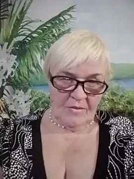 Snapshot of VioletSweet566 chatting on 12.13.24 VioletSweet566 online show from 12.13.24