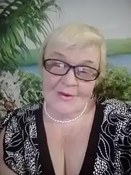 Snapshot of VioletSweet566 chatting on 01.20.25 VioletSweet566 online show from 01.20.25