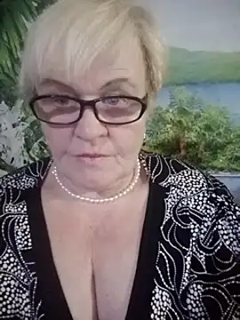 Snapshot of VioletSweet566 chatting on 01.24.25 VioletSweet566 online show from 01.24.25