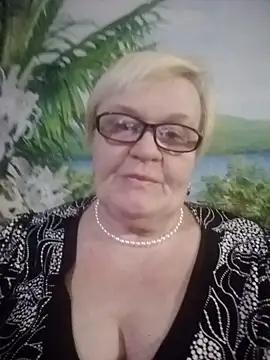 Snapshot of VioletSweet566 chatting on 01.26.25 VioletSweet566 online show from 01.26.25