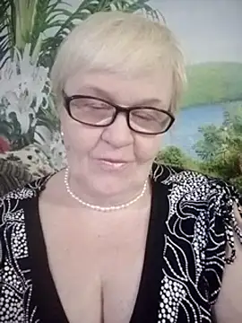 Snapshot of VioletSweet566 chatting on 01.28.25 VioletSweet566 online show from 01.28.25