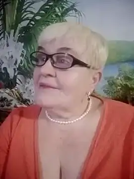 Snapshot of VioletSweet566 chatting on 01.31.25 VioletSweet566 online show from 01.31.25