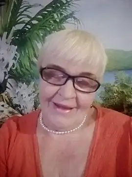 Snapshot of VioletSweet566 chatting on 01.31.25 VioletSweet566 online show from 01.31.25