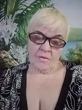 Snapshot of VioletSweet566 chatting on 02.03.25 VioletSweet566 online show from 02.03.25