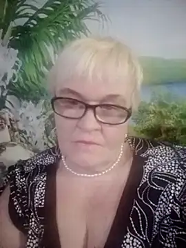 Snapshot of VioletSweet566 chatting on 02.09.25 VioletSweet566 online show from 02.09.25