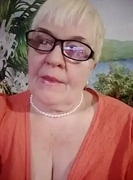 Snapshot of VioletSweet566 chatting on 02.12.25 VioletSweet566 online show from 02.12.25