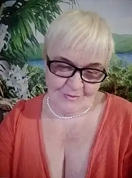 Snapshot of VioletSweet566 chatting on 02.12.25 VioletSweet566 online show from 02.12.25