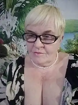 Snapshot of VioletSweet566 chatting on 02.20.25 VioletSweet566 online show from 02.20.25