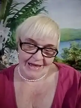 Snapshot of VioletSweet566 chatting on 02.24.25 VioletSweet566 online show from 02.24.25