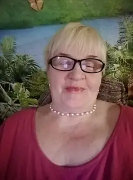 Snapshot of VioletSweet566 chatting on 02.27.25 VioletSweet566 online show from 02.27.25