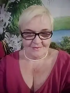 Snapshot of VioletSweet566 chatting on 02.28.25 VioletSweet566 online show from 02.28.25