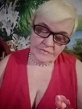 Snapshot of VioletSweet566 chatting on 03.02.25 VioletSweet566 online show from 03.02.25