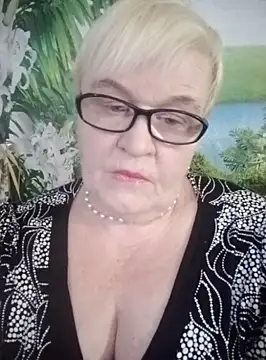 Snapshot of VioletSweet566 chatting on 03.04.25 VioletSweet566 online show from 03.04.25