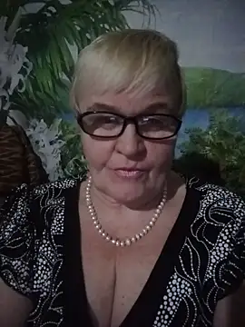 Snapshot of VioletSweet566 chatting on 03.07.25 VioletSweet566 online show from 03.07.25