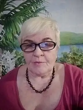 Snapshot of VioletSweet566 chatting on 03.15.25 VioletSweet566 online show from 03.15.25