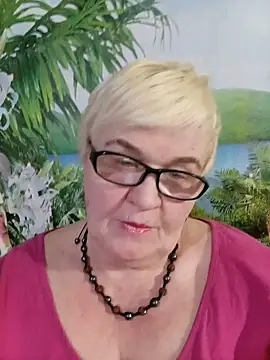 Snapshot of VioletSweet566 chatting on 03.18.25 VioletSweet566 online show from 03.18.25