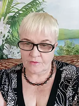 Snapshot of VioletSweet566 chatting on 03.21.25 VioletSweet566 online show from 03.21.25