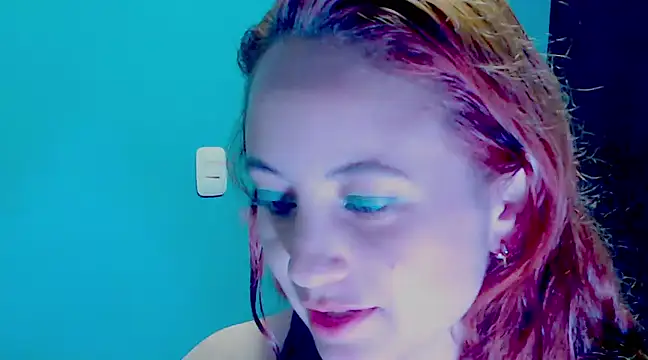 Snapshot of zoe_jones3 chatting on 12.09.24 zoe jones3 online show from 12.09.24