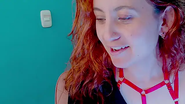 Snapshot of zoe_jones3 chatting on 12.31.24 zoe jones3 online show from 12.31.24