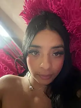 Laura fernandezII online show from 01.29.25