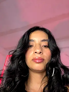 Laura fernandezII online show from 10.05.25